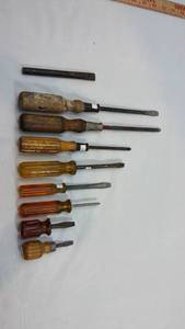 lot 72 image: Collection of Wooden Handle Screwdrivers