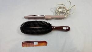lot 86 image: Hair Care Tool Set with Electric Styler