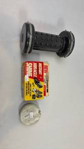 lot 87 image: Instant Miracle Shine Show Polish Kit with Storage Case