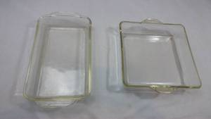 lot 132 image: Clear Glass Rectangular Serving Platter