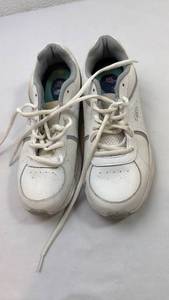 lot 134 image: Champion Gel Cushion White Walking Shoes