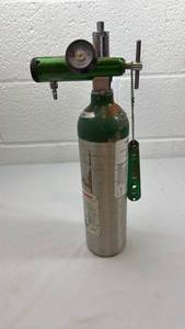 lot 164 image: Cramer Decker Medical Oxygen Regulator with Tank