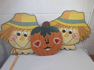 lot 167 image: Fall Scarecrow and Pumpkin Wall Decorations