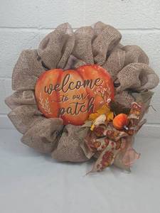 lot 170 image: Fall Pumpkin Patch Burlap Wreath