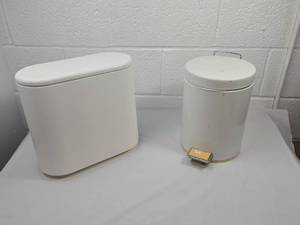 lot 177 image: Modern White Bathroom Wastebaskets with Lid