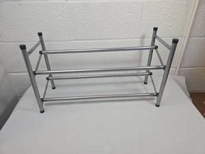 lot 178 image: Expandable 2-Tier Shoe Rack