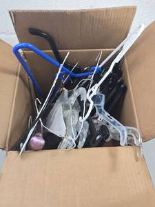 lot 184 image: Bulk Lot Plastic Clothes Hangers