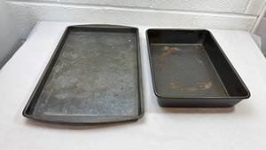 lot 193 image: Heavy Duty Steel Baking Sheet Set