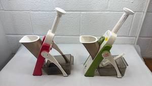 lot 198 image: Zafaroni Manual Food Slicer Set with Accessories