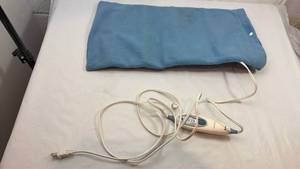 lot 215 image: Electric Heating Pad with Temperature Control