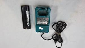 lot 224 image: Makita 7000 Battery and Charger Set