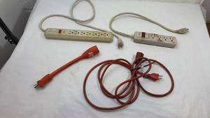 lot 236 image: Power Strip and Extension Cord Set