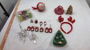 lot 258 image: Christmas Holiday Ornament Collection