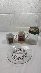 lot 266 image: Holiday Kitchen Collection Set