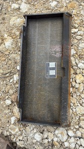 lot 378 image: Unused LandHonor Skid Steer Mini Mount Plate Attachment