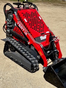 lot 36 image: Unused AGT YSRT14 Compact Track Loader with 715kg Load Capacity - Red