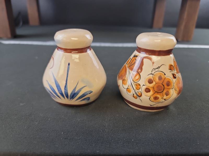 lot 2462 image: Hand-Painted Floral Ceramic Salt and Pepper Shakers