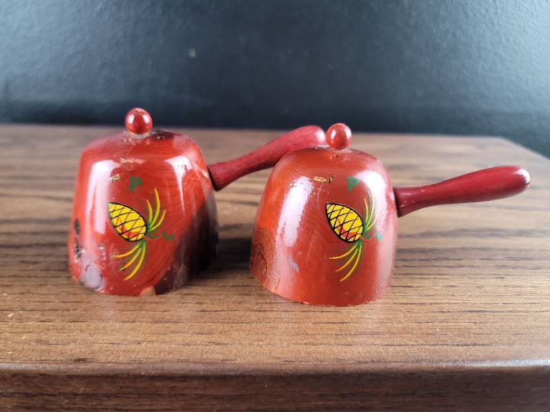 lot 2481 image: Red Wooden Pineapple Salt and Pepper Shakers