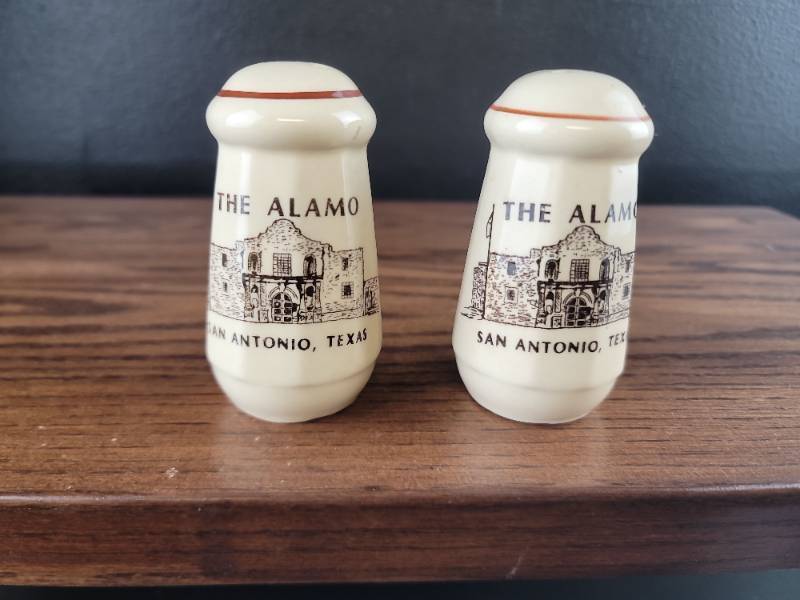 lot 2519 image: The Alamo Salt and Pepper Shakers San Antonio Texas
