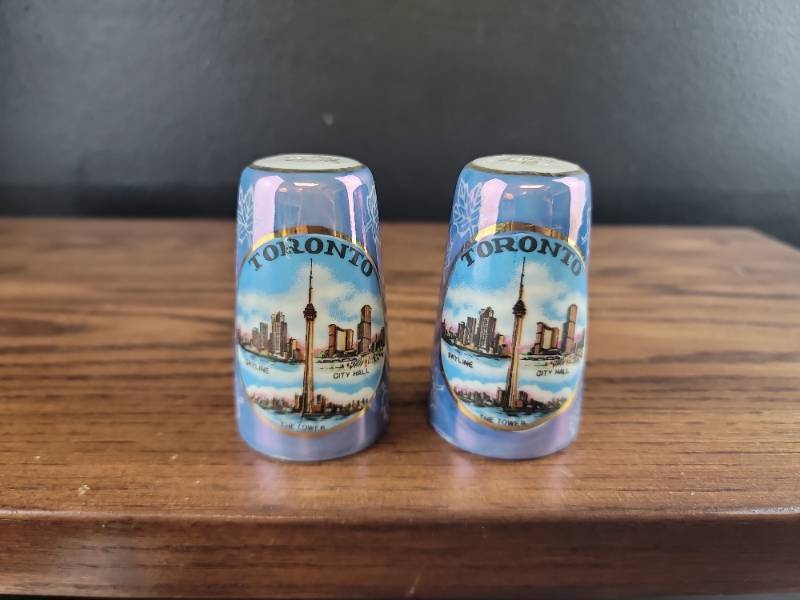lot 2527 image: Toronto Skyline Salt and Pepper Shakers