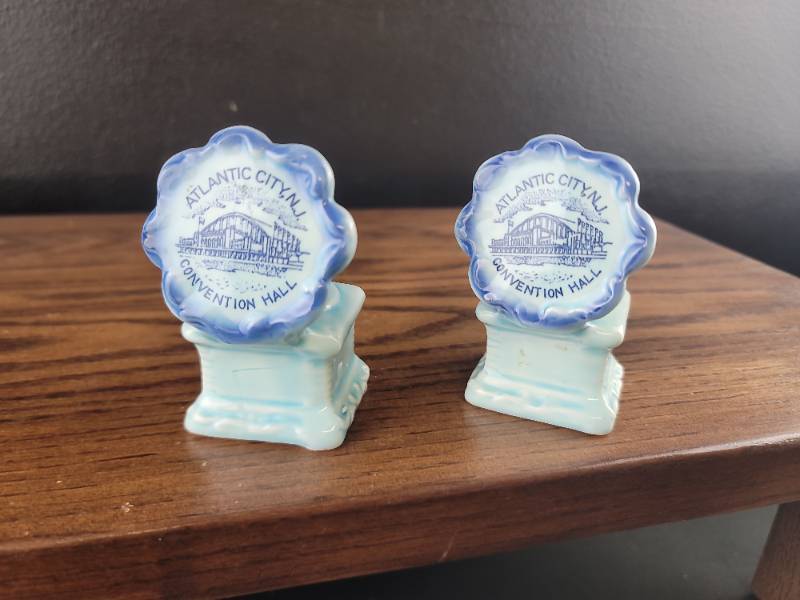 lot 2534 image: Atlantic City Convention Hall Salt and Pepper Shakers