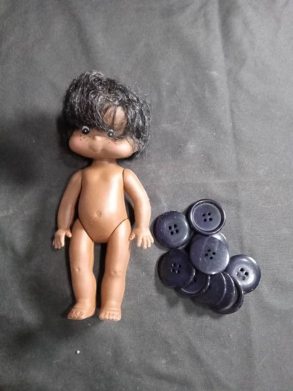 lot 2712 image: Navy Blue Buttons and Small Doll Set