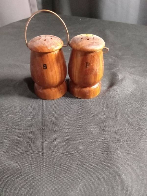 lot 2645 image: Wooden Salt and Pepper Shakers with Metal Handle