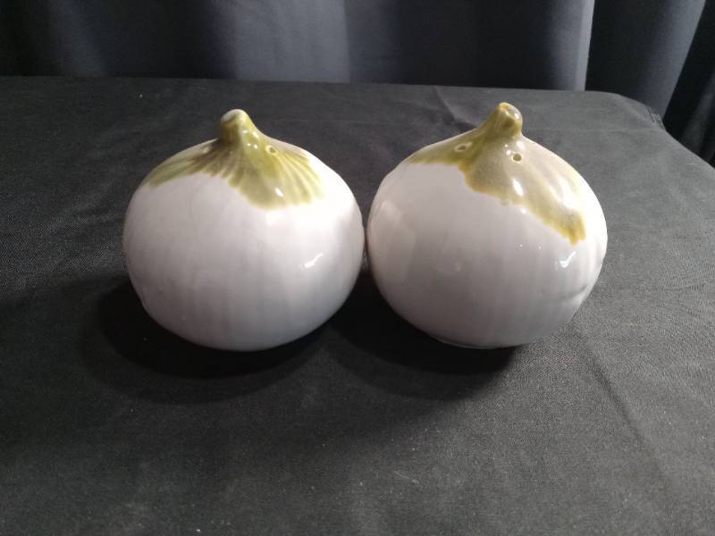lot 2692 image: White Porcelain Salt and Pepper Shakers with Green Accent