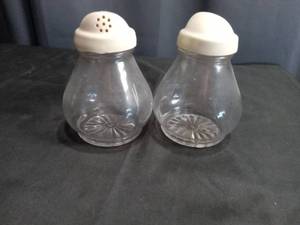 lot 3542 image: Glass Salt and Pepper Shakers Set with White Plastic Tops