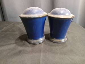 lot 3545 image: Blue  Ceramic Salt and Pepper Shakers Set