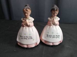 lot 4001 image: Ceramic Prayer Lady Figurines with Biblical Quotes