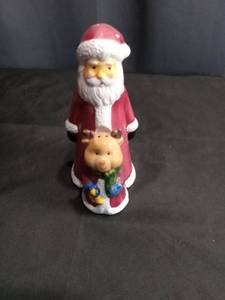 lot 4013 image: Christmas Santa Claus Ceramic Figurine Set