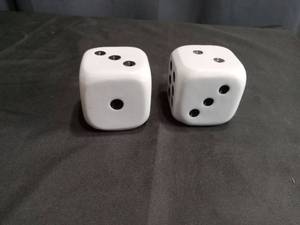 lot 4035 image: White Ceramic Dice Salt and Pepper Shakers Set