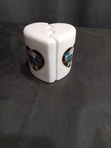 lot 4036 image: White Ceramic Heart Shaped Salt and Pepper Shakers with Casino Gaming Design