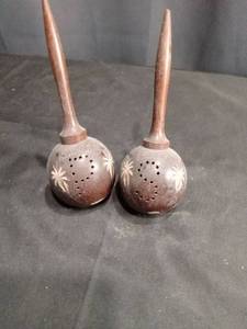 lot 4063 image: Decorative salt and pepper shakers wooden