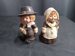 lot 4066 image: Pilgrim Couple Salt and Pepper Shakers