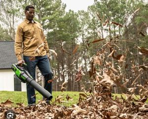 lot 1068 image: Greenworks 80V 730CFM Brushless Leaf Blower with 4Ah Battery & Charger - Retail $201