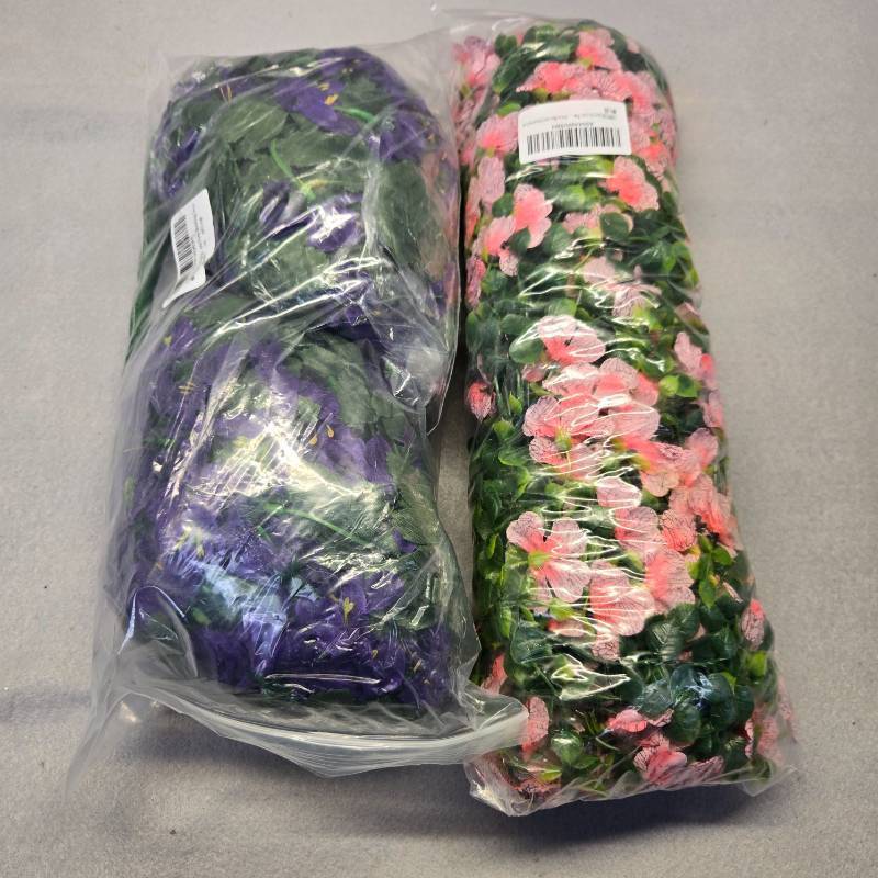 lot 282 image: Pink and Purple Floral Garland