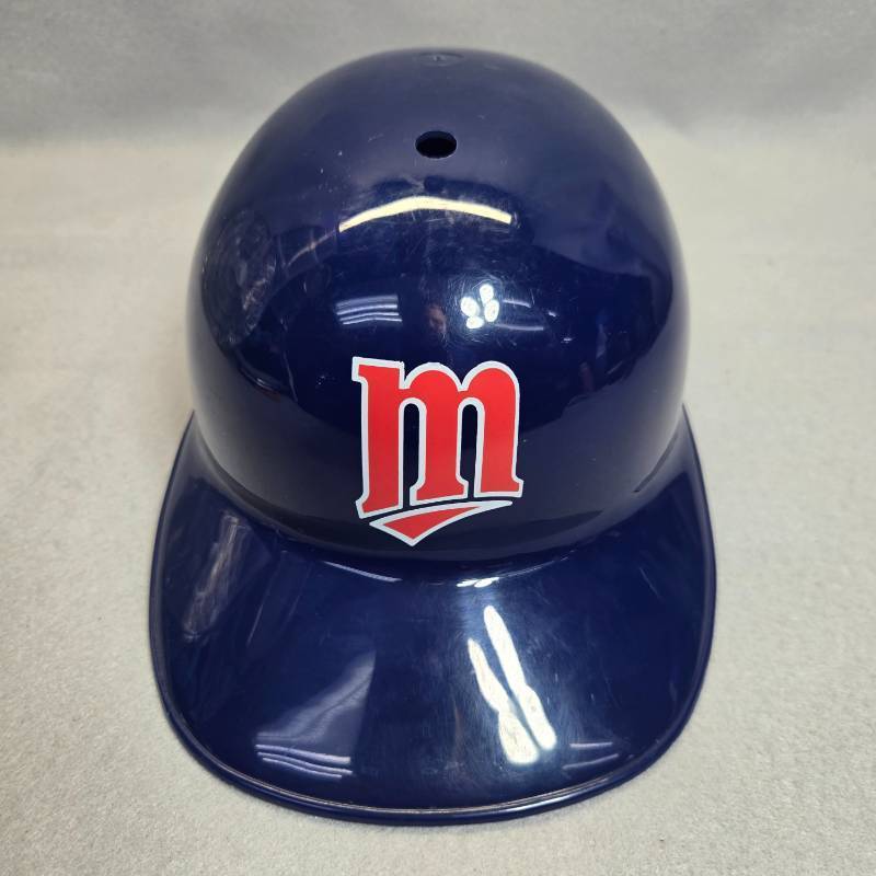lot 307 image: Minnesota Twins MLB Baseball Batting Helmet