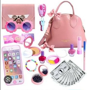 lot 10650 image: Princess Play Purse Makeup and Accessories Set