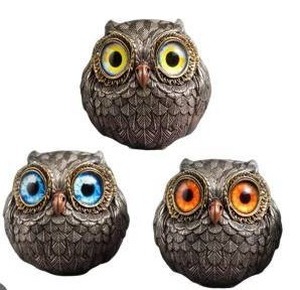 lot 10691 image: Set Of 3 Small Decorative Owls