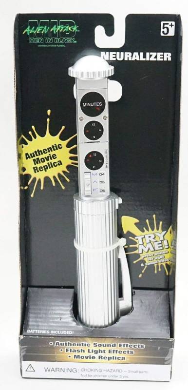 lot 56019 image: Men in Black Alien Attack - Neuralizer Toy Movie Replica - with Sound and Light Effects - Retail $60