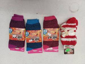 lot 10755 image: Lot Of Womens Socks