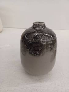 lot 10901 image: Ceramic Vase