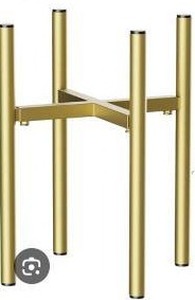 lot 10907 image: Metal Plant Stand