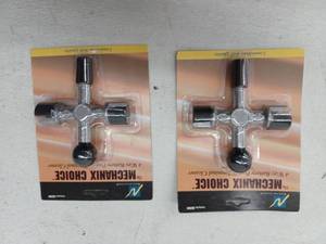 lot 10924 image: Northeastern 4 Way Battery Post And Terminal Cleaner, 2 Pack