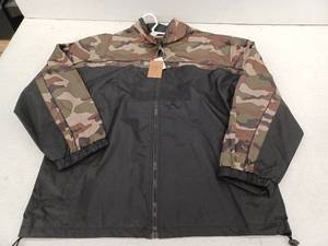 lot 10951 image: Cold Storage Foul Weather Gear Jacket, Mens Large