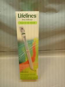 Lifelines Pen Diffuser with Essential Oil Blends Walk in The Woods - Retail: $10