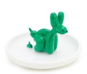 lot 2806 image: Shiny Green Funny Balloon Dog Statue Decor, Playful Design Makes People Laugh, White Elephant Funny Gag