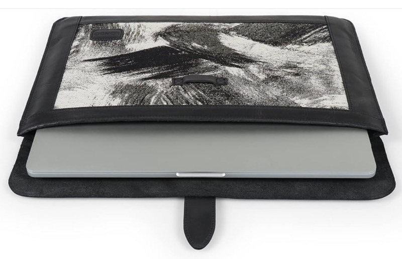 lot 101 image: Londo Top Grain Leather MacBook Bag Laptop Sleeve for MacBook Pro and MacBook Air Case - 16 Inch - 15 Inch - 15.5 Inch - Can Be Used for any laptop
